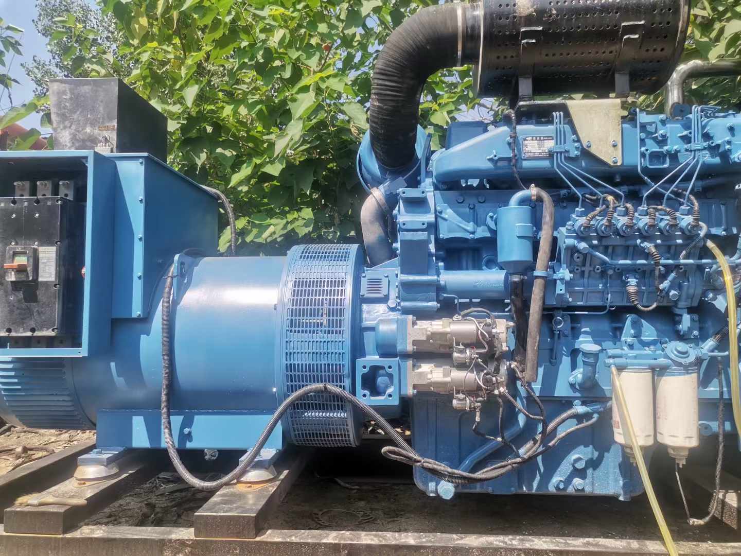 嫩江详细说明降低 800kW 柴油发电机输出电流波动的方法