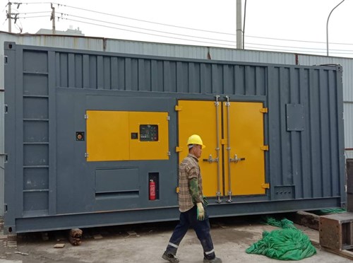 嫩江低温环境下，柴油发电机组电池的充电电压应如何调整？